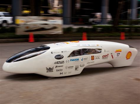 Breaking 2,500 mpg, Canadian Team Wins High .